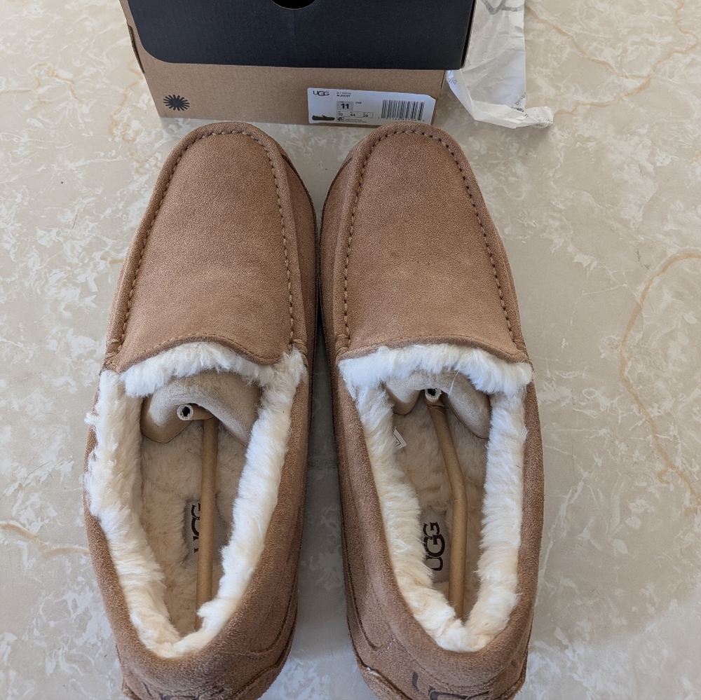 UGG Men's Ascot Slippers